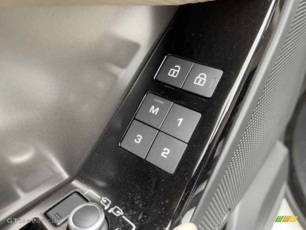 2021 Range Rover Velar S - Fuji White / Acorn photo #24