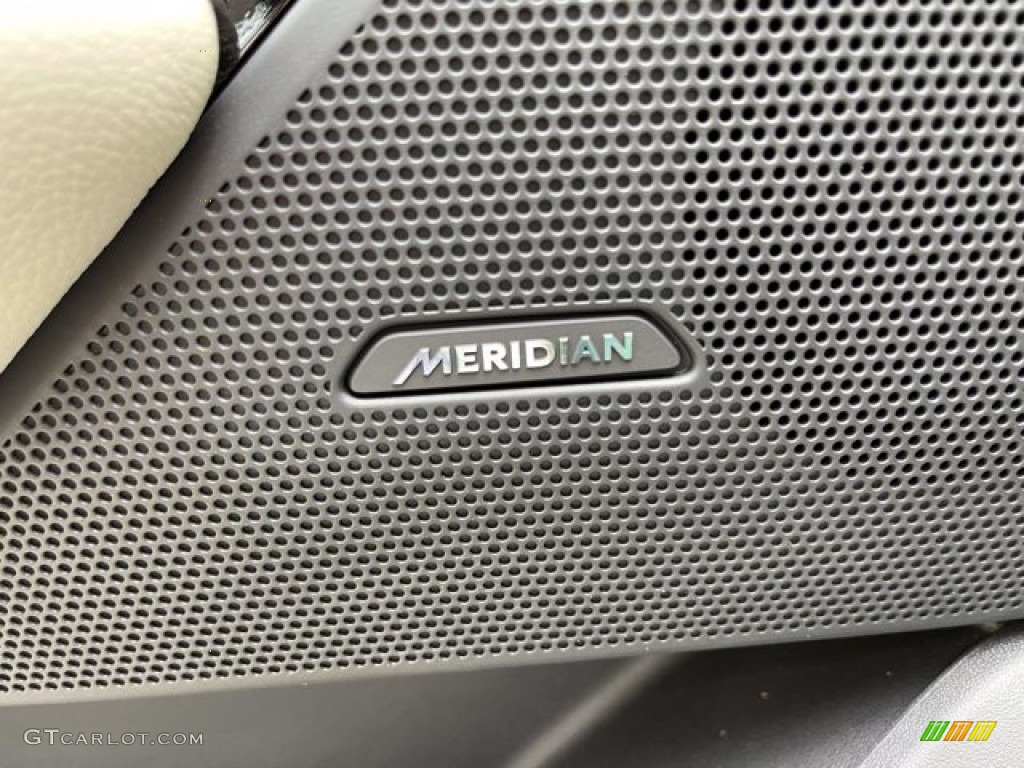 2021 Range Rover Velar S - Fuji White / Acorn photo #25