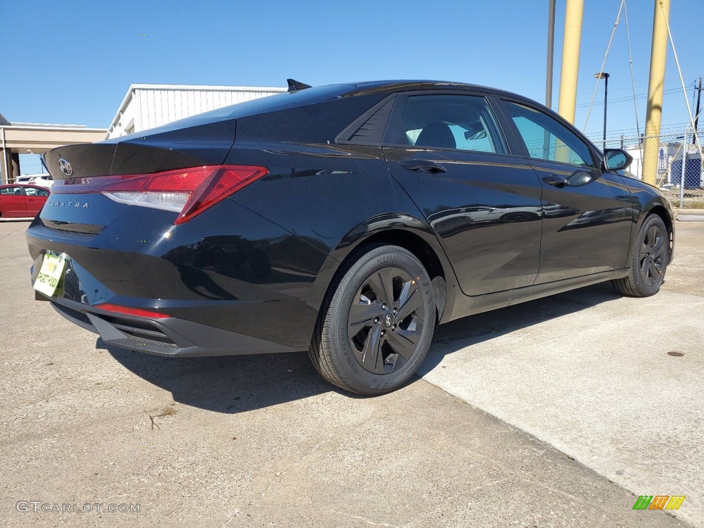 2021 Elantra SEL - Phantom Black / Black photo #3
