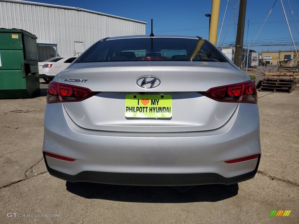 2021 Accent SE - Olympus Silver / Black photo #8