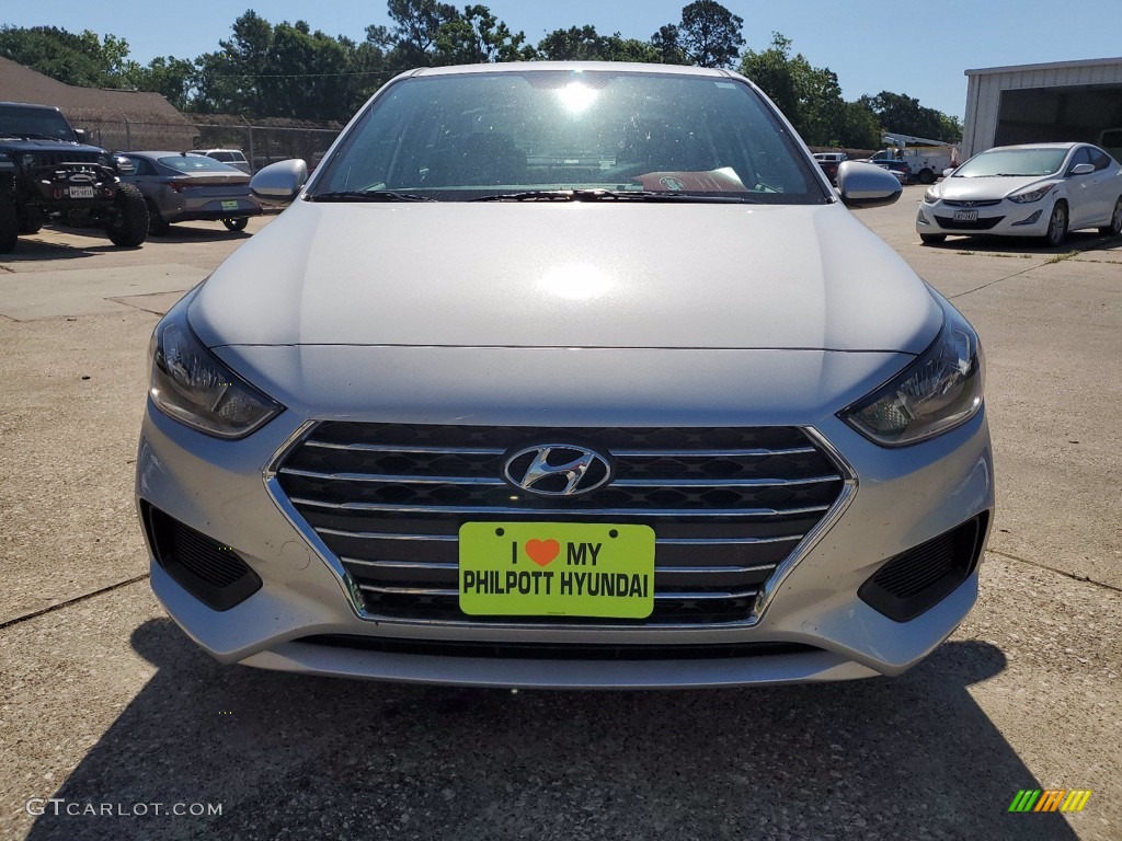 2021 Accent SE - Olympus Silver / Black photo #9