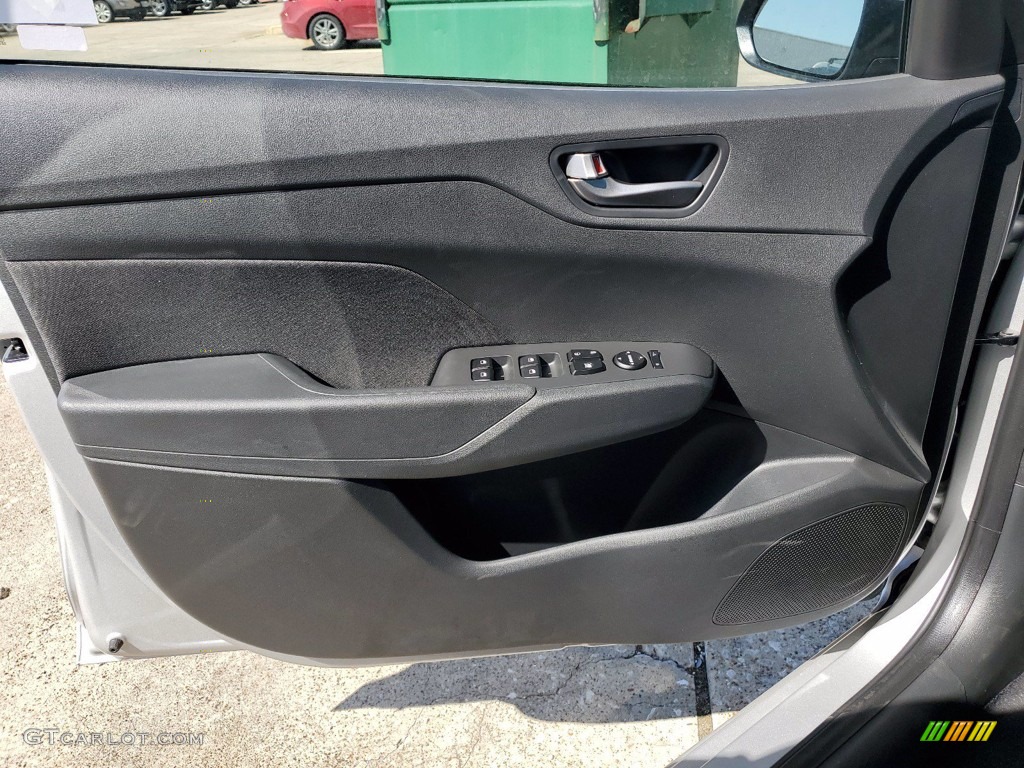 2021 Accent SE - Olympus Silver / Black photo #13