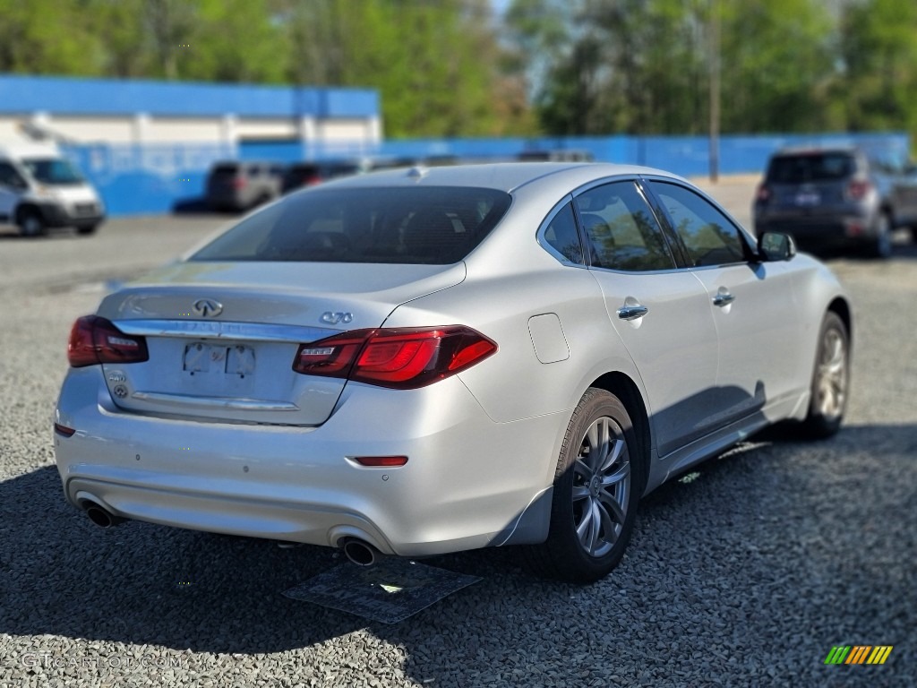 2015 Q70 3.7 AWD - Liquid Platinum / Graphite photo #3