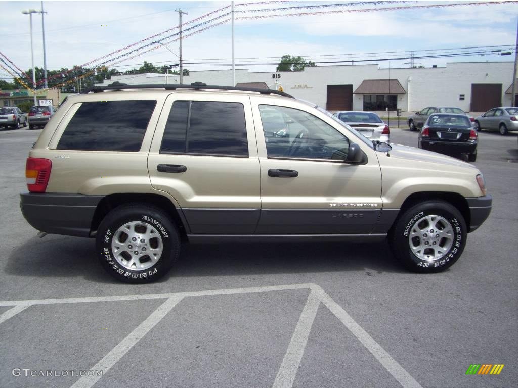 2001 Grand Cherokee Laredo 4x4 - Champagne Pearl / Sandstone photo #7