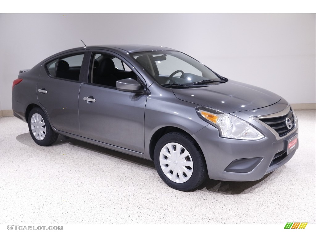 Gun Metallic 2016 Nissan Versa SV Sedan Exterior Photo #141905181