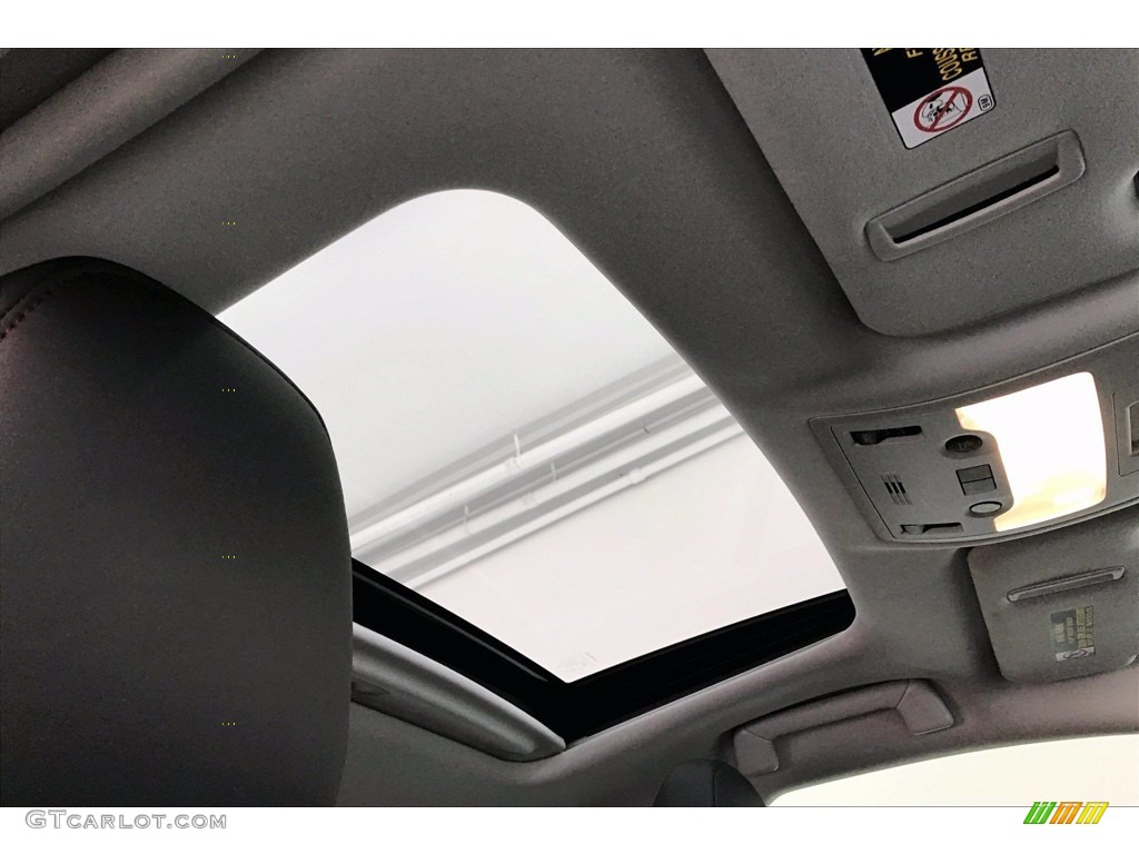 2018 IS 300 - Eminent White Pearl / Black photo #25