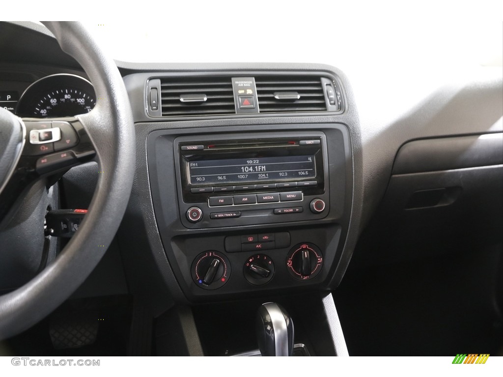 2015 Volkswagen Jetta S Sedan Controls Photo #141907983