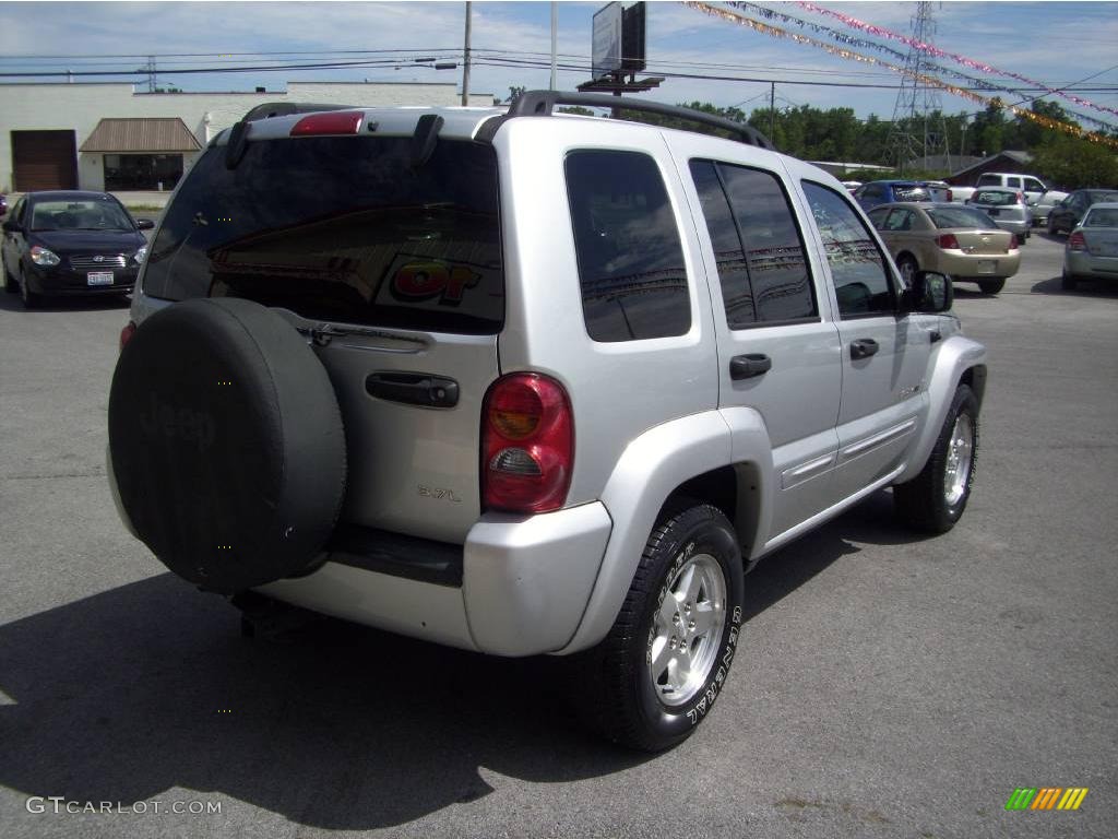 2002 Liberty Limited - Bright Silver Metallic / Taupe photo #5