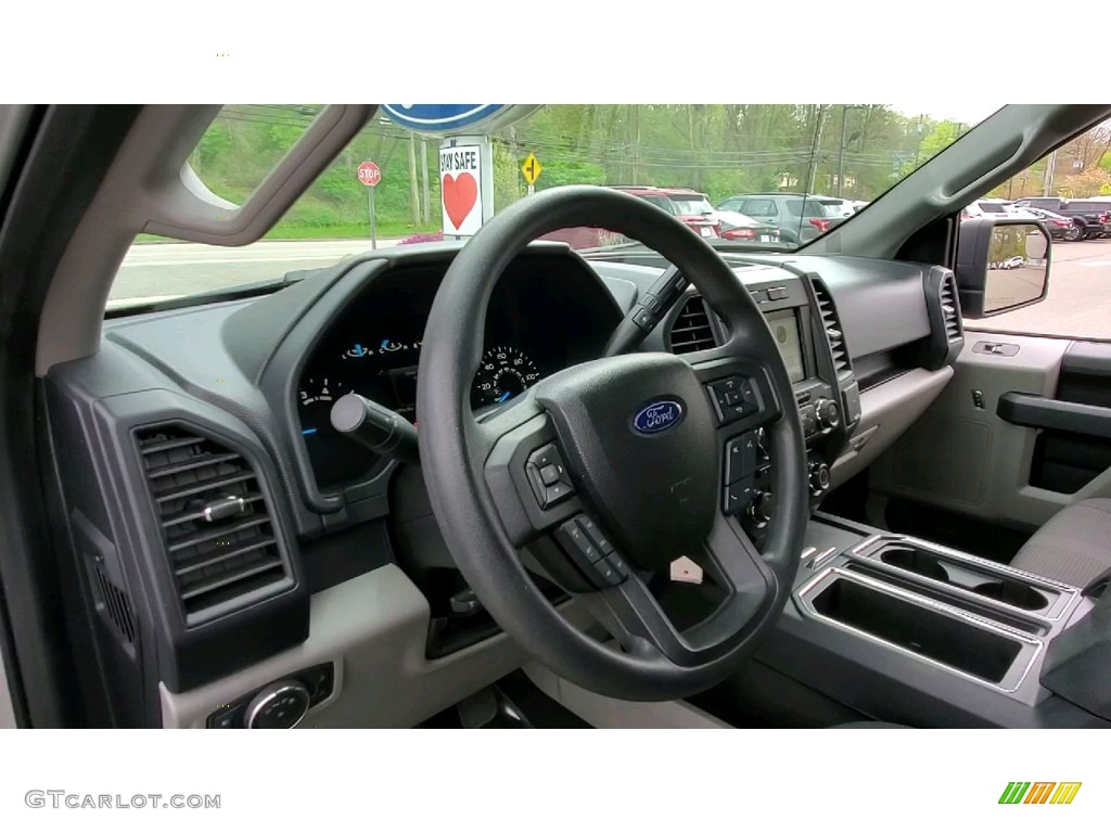 2018 F150 XL SuperCrew 4x4 - Ingot Silver / Earth Gray photo #10