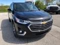 2021 Mosaic Black Metallic Chevrolet Traverse LT  photo #2