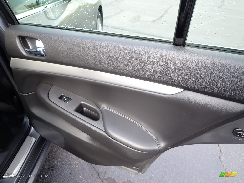2015 Infiniti Q40 Sedan Graphite Door Panel Photo #141923217