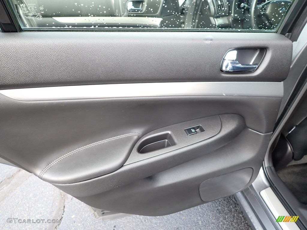 2015 Infiniti Q40 Sedan Graphite Door Panel Photo #141923313