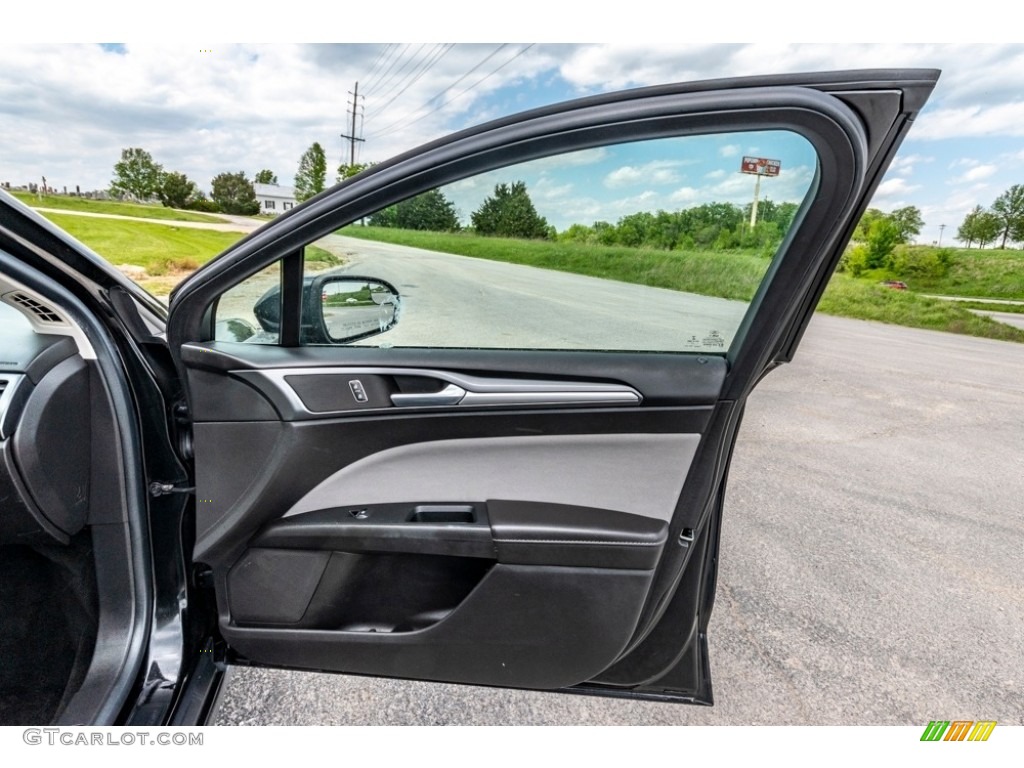 2014 Ford Fusion Hybrid S Earth Gray Door Panel Photo #141923889