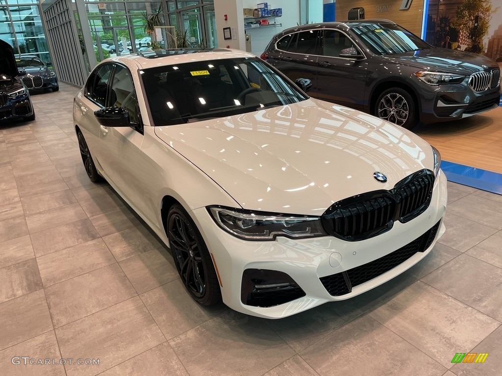 2021 3 Series 330i xDrive Sedan - Alpine White / Black photo #1