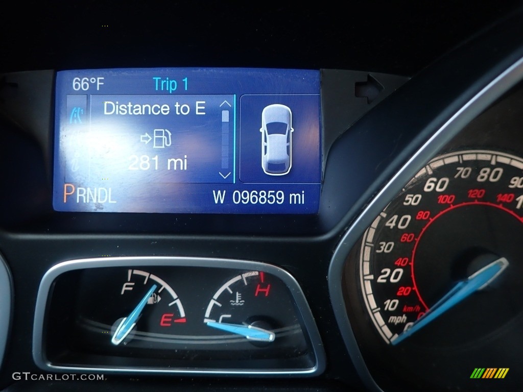 2014 Focus SE Sedan - Sterling Gray / Charcoal Black photo #42