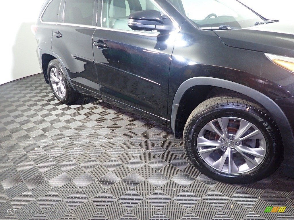 2015 Highlander XLE AWD - Attitude Black Metallic / Ash photo #7