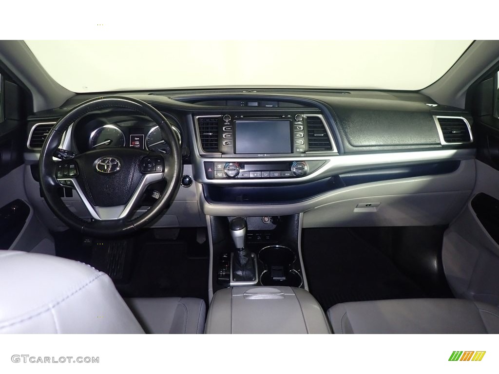 2015 Highlander XLE AWD - Attitude Black Metallic / Ash photo #28