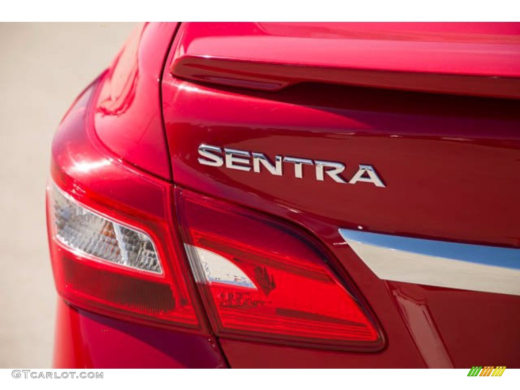 2019 Sentra SR - Red Alert / Charcoal photo #10