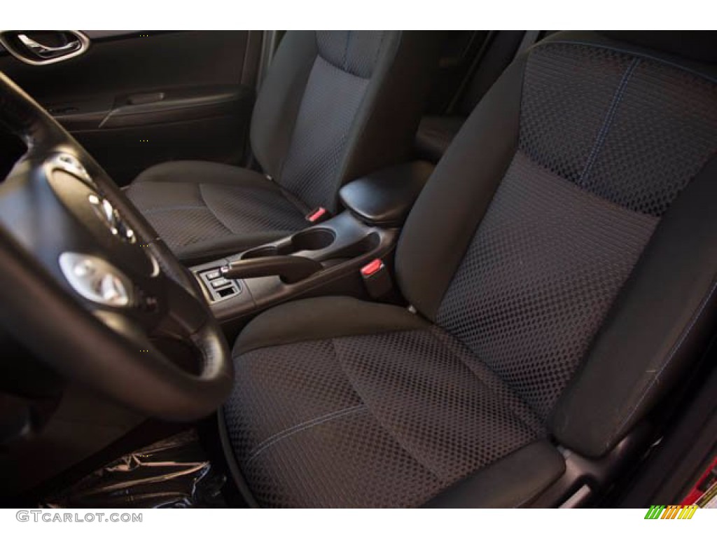 2019 Sentra SR - Red Alert / Charcoal photo #17