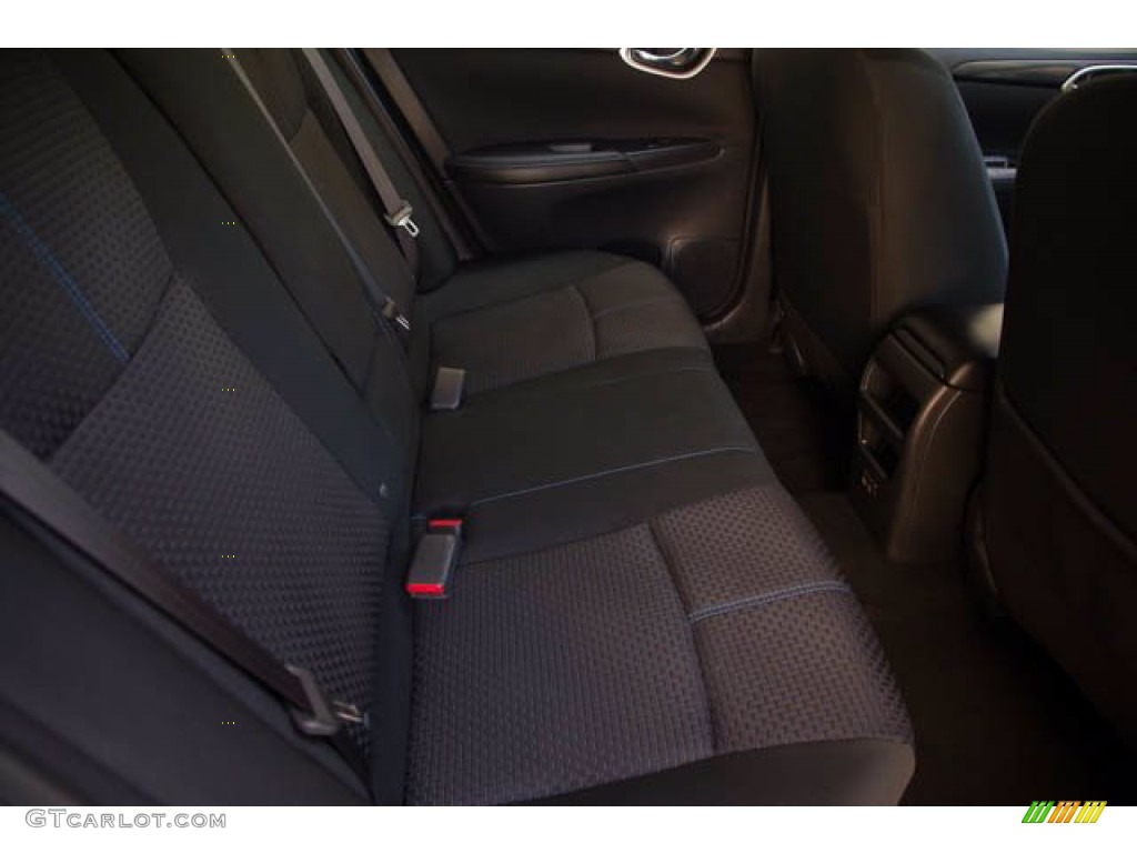 2019 Sentra SR - Red Alert / Charcoal photo #20
