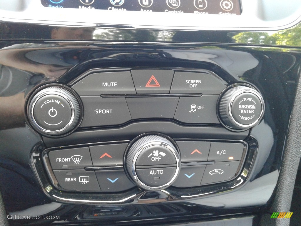 2019 300 S - Gloss Black / Smoke/Black photo #24