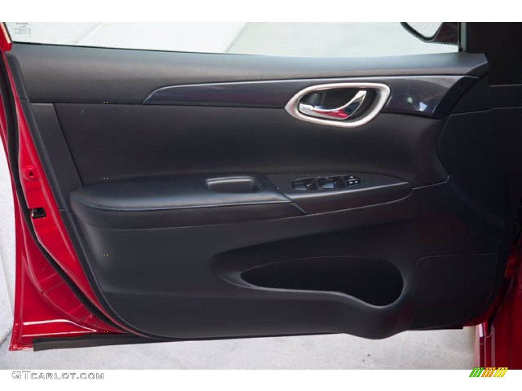 2019 Sentra SR - Red Alert / Charcoal photo #27