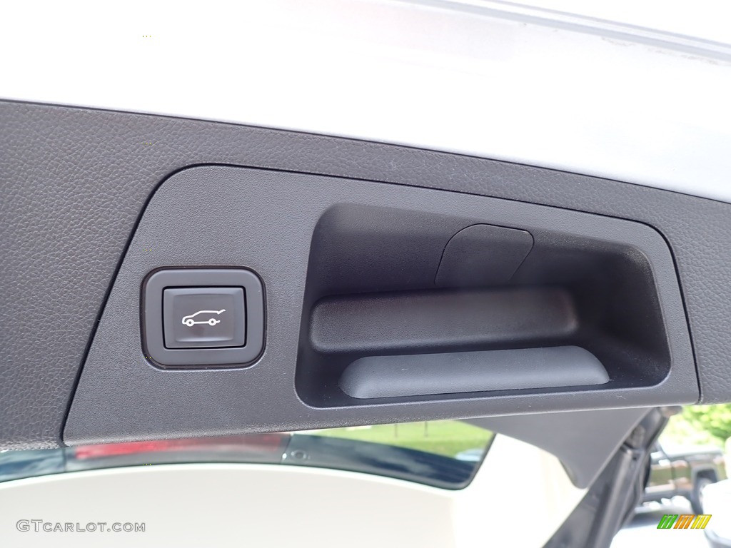 2019 Envision Essence AWD - Galaxy Silver Metallic / Ebony photo #11