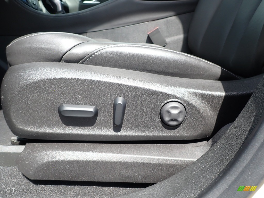 2019 Envision Essence AWD - Galaxy Silver Metallic / Ebony photo #26