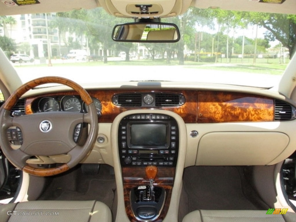2008 Jaguar XJ XJ8 Champagne/Mocha Dashboard Photo #141930594