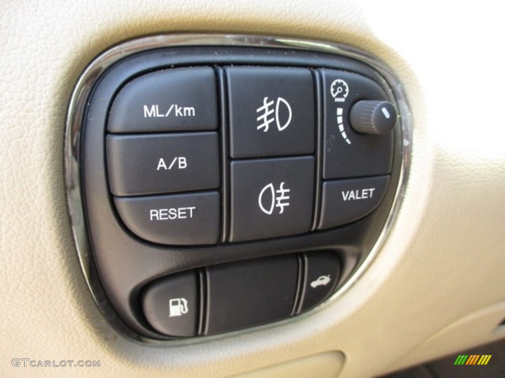 2008 Jaguar XJ XJ8 Controls Photo #141930789