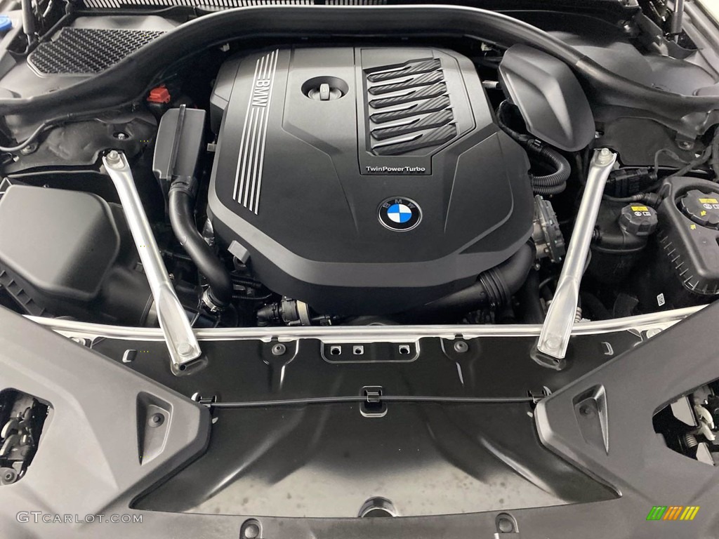 2021 BMW 8 Series 840i Coupe Engine Photos