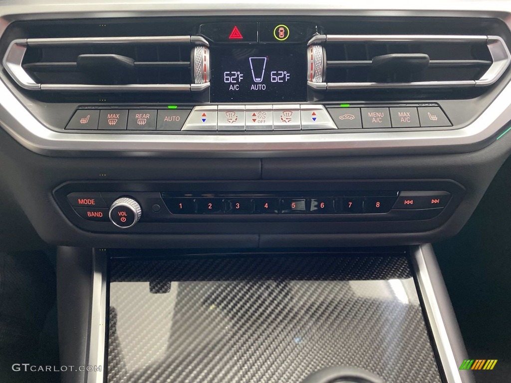 2021 BMW M4 Coupe Controls Photos