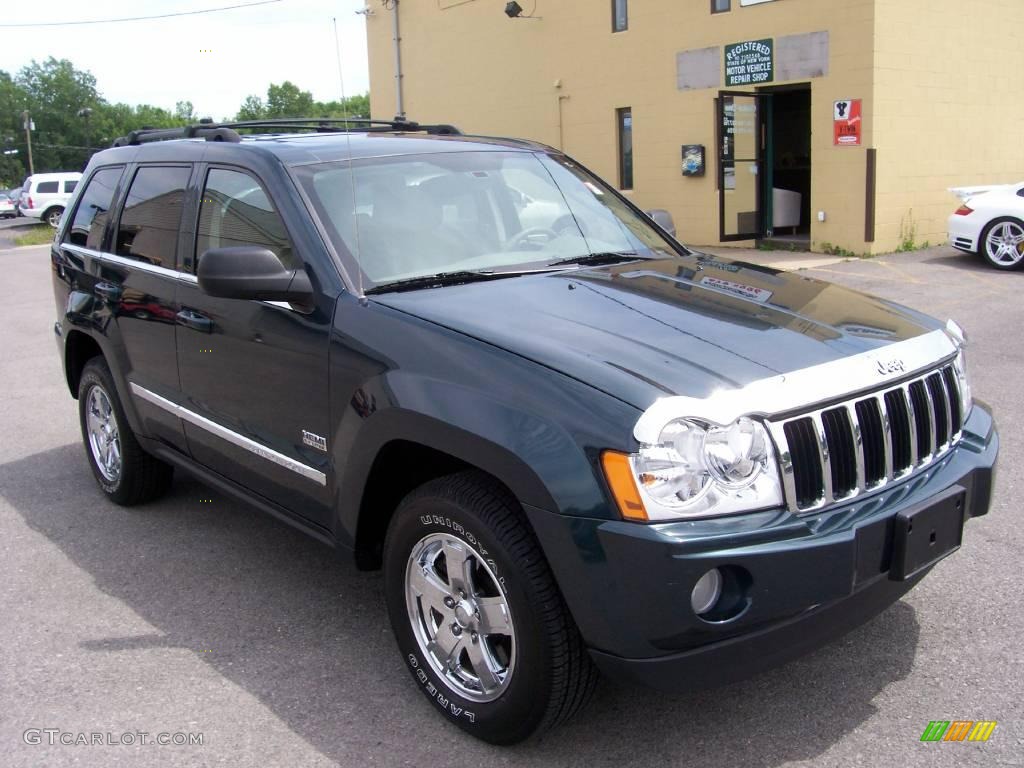2005 Grand Cherokee Limited 4x4 - Deep Beryl Green Pearl / Dark Khaki/Light Graystone photo #14