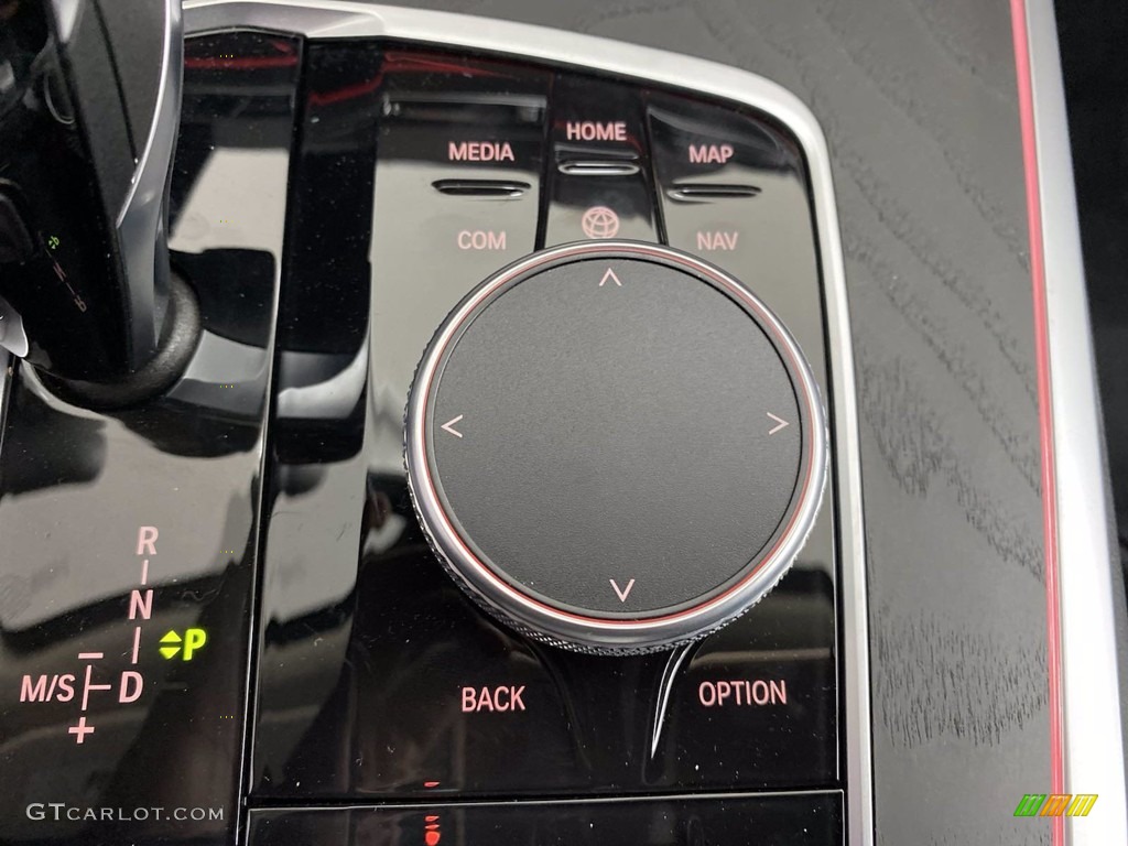 2021 BMW X7 xDrive40i Controls Photo #141935589