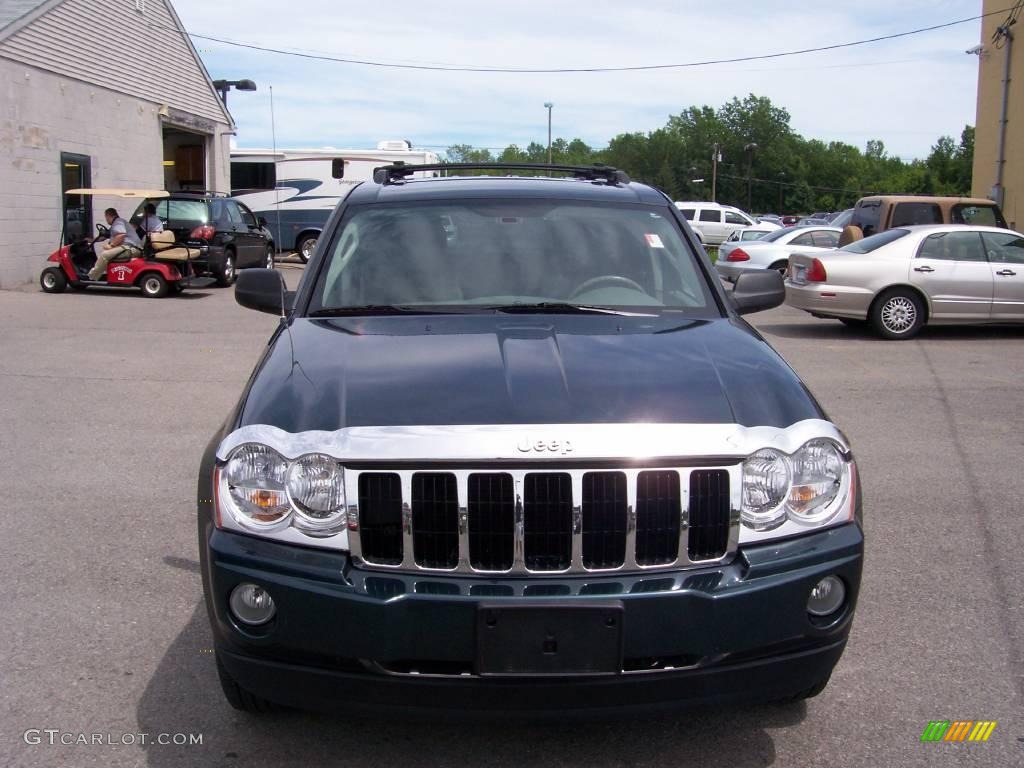 2005 Grand Cherokee Limited 4x4 - Deep Beryl Green Pearl / Dark Khaki/Light Graystone photo #15