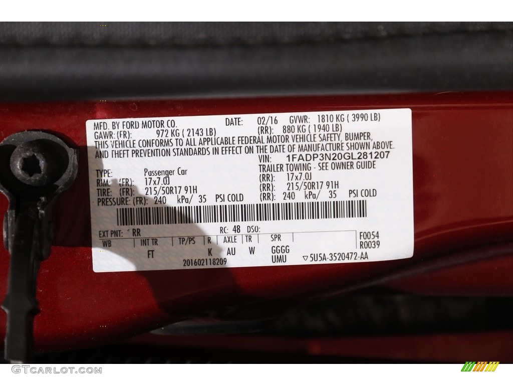 2016 Focus Titanium Hatch - Ruby Red / Medium Soft Ceramic photo #18
