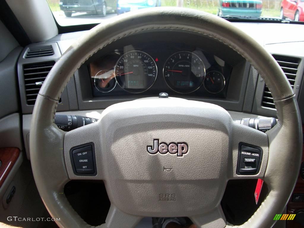 2005 Grand Cherokee Limited 4x4 - Deep Beryl Green Pearl / Dark Khaki/Light Graystone photo #30