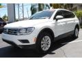 Pure White - Tiguan S Photo No. 5