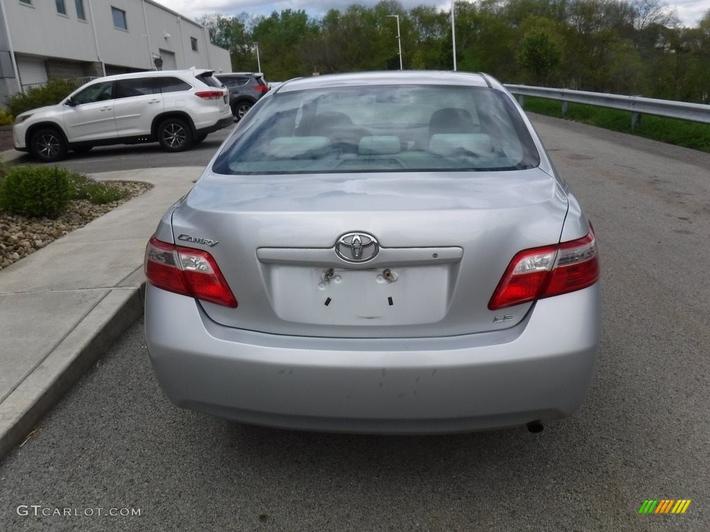 2007 Camry LE - Titanium Metallic / Ash photo #11