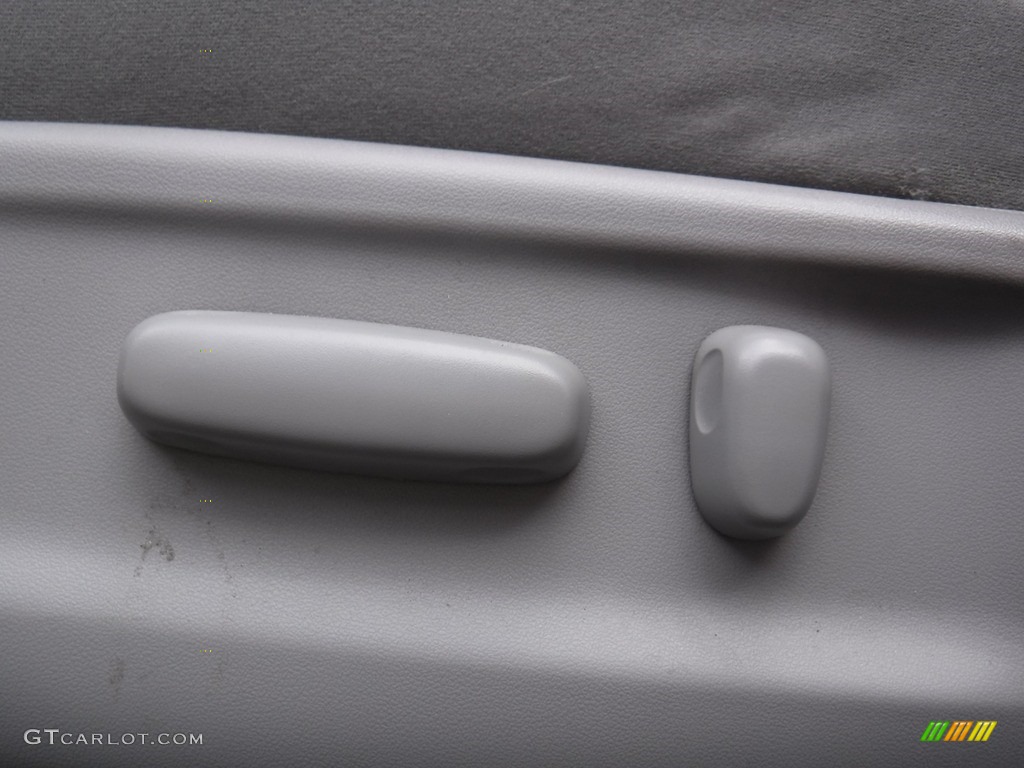 2007 Camry LE - Titanium Metallic / Ash photo #16