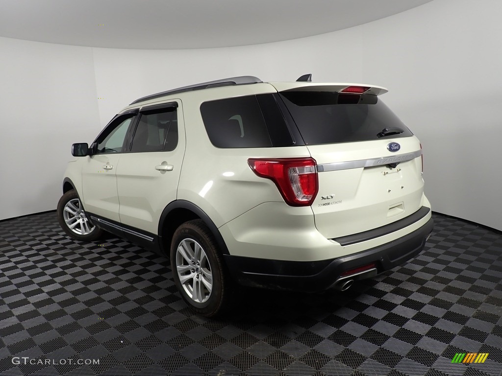 2018 Explorer XLT 4WD - Platinum Dune / Ebony Black photo #10