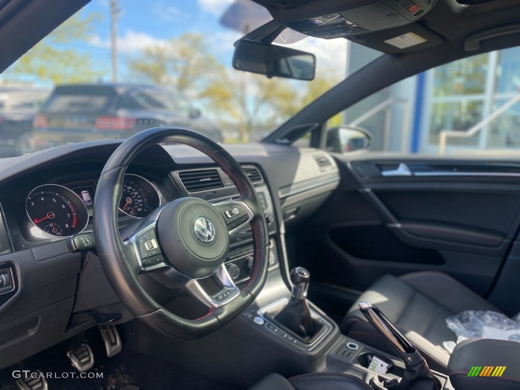 2017 Golf GTI 4-Door 2.0T SE - Deep Black Pearl / Titan Black photo #3