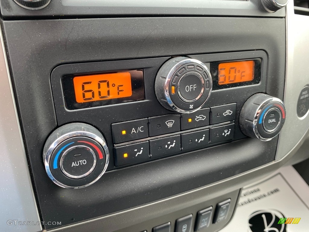 2019 Nissan Frontier Pro-4X Crew Cab 4x4 Controls Photo #141939168