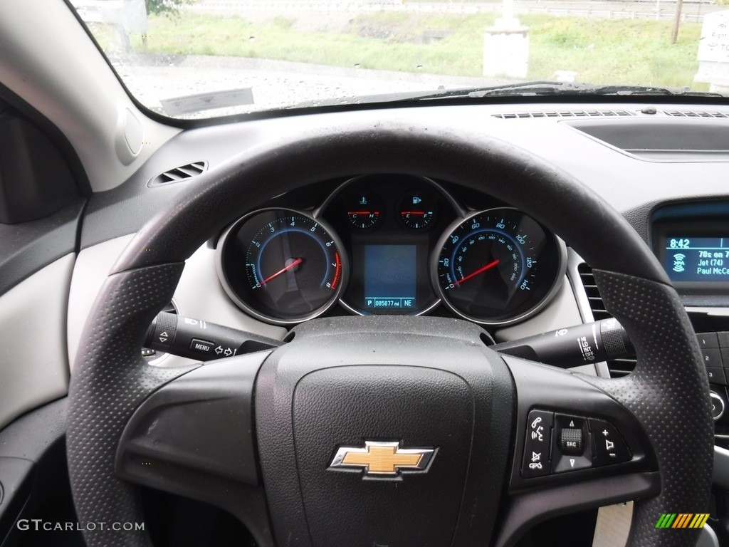 2014 Cruze LS - Rainforest Green Metallic / Jet Black/Medium Titanium photo #16