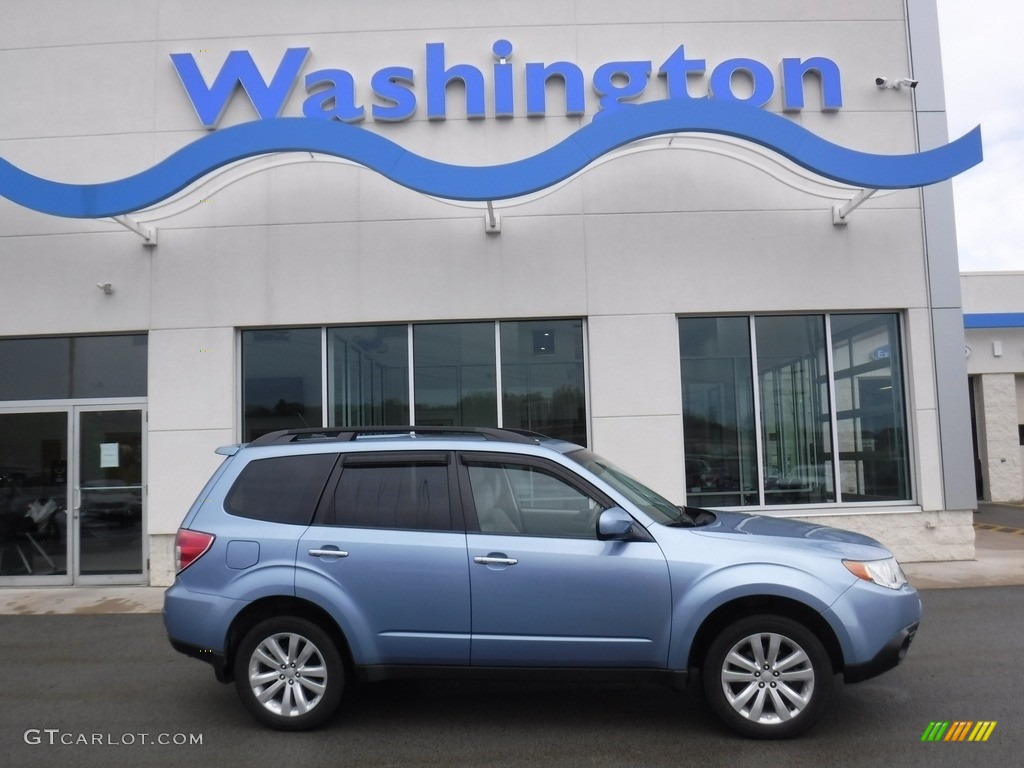 2011 Forester 2.5 X Premium - Sky Blue Metallic / Platinum photo #2