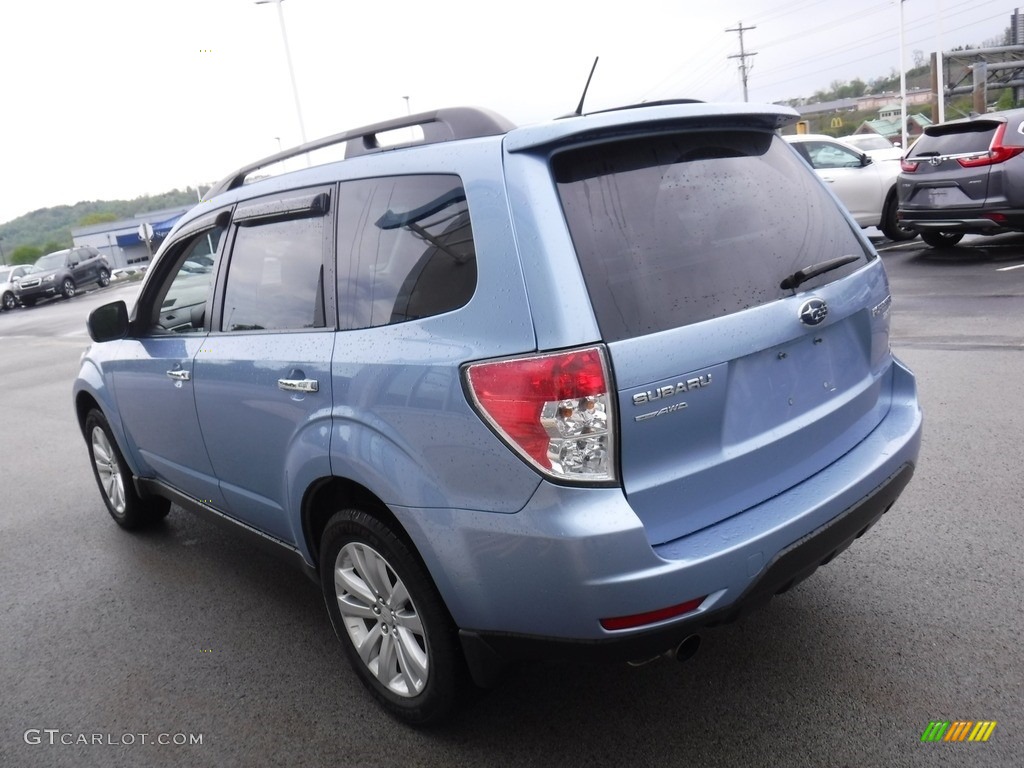 2011 Forester 2.5 X Premium - Sky Blue Metallic / Platinum photo #8