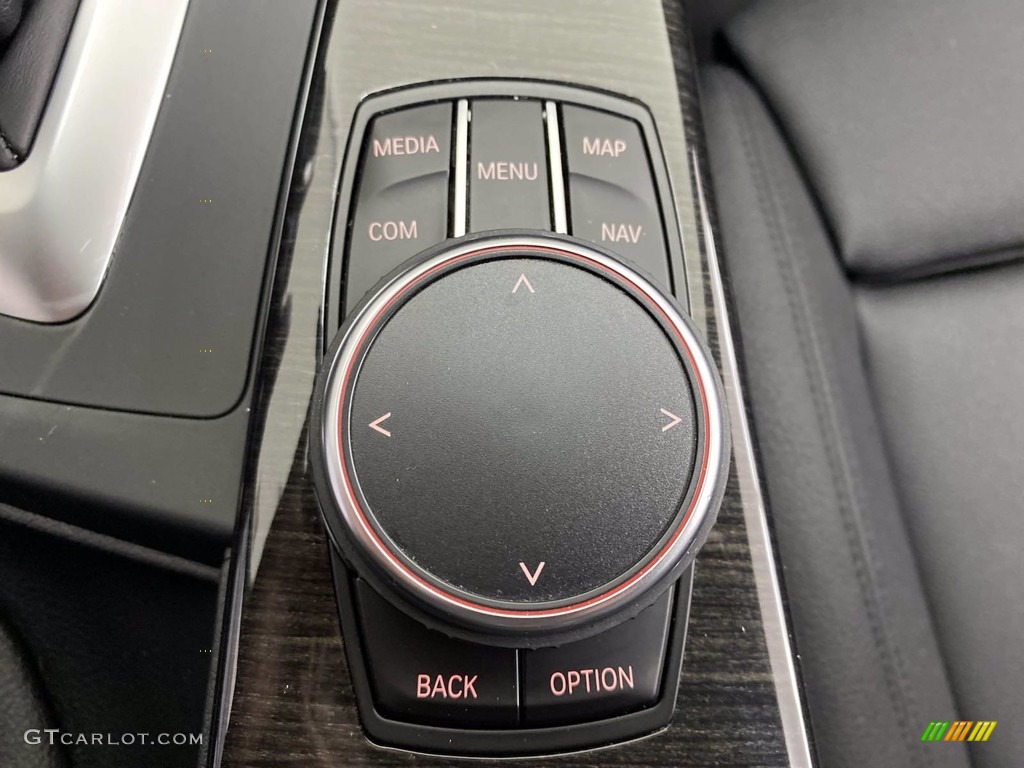2018 3 Series 330i Sedan - Black Sapphire Metallic / Black photo #29