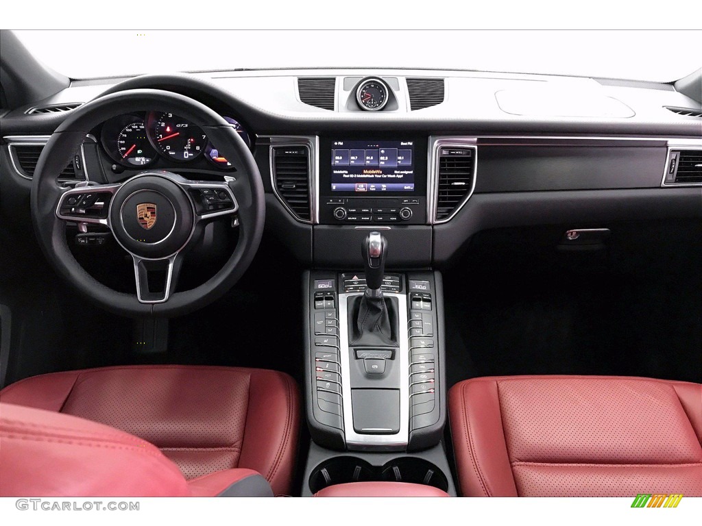 2018 Porsche Macan GTS Black/Garnet Red Dashboard Photo #141947196