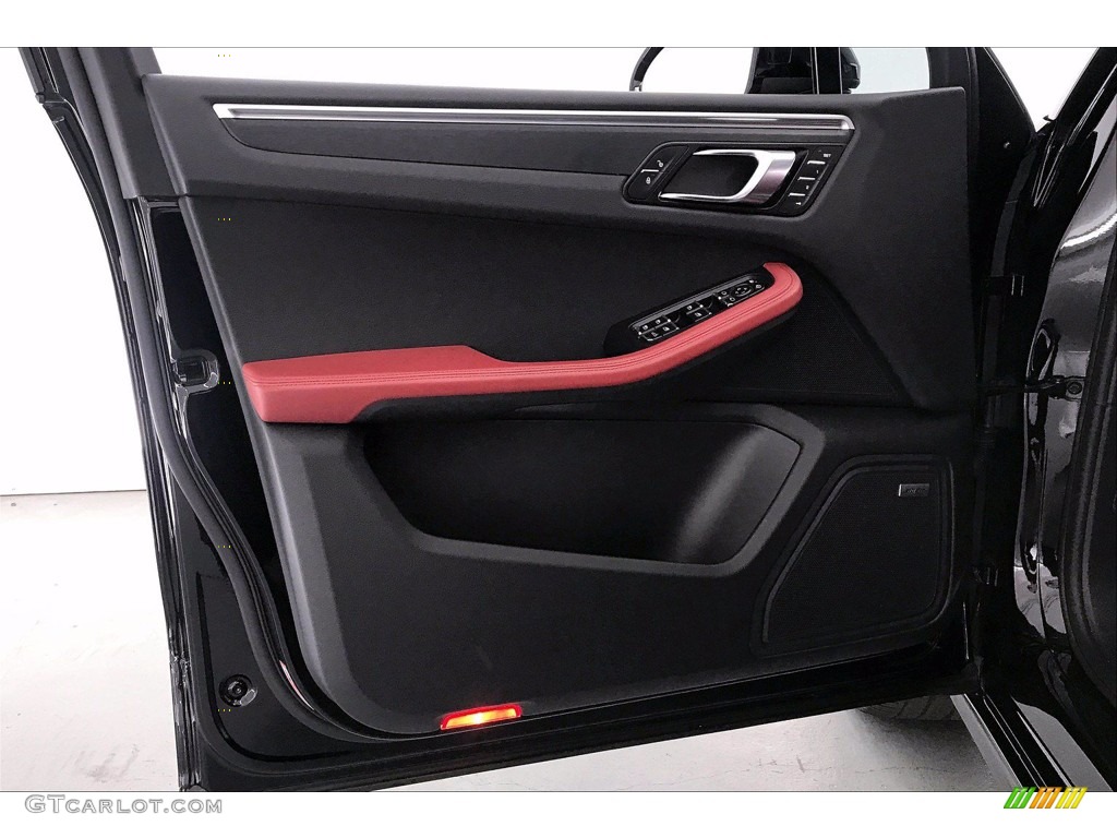 2018 Porsche Macan GTS Black/Garnet Red Door Panel Photo #141947229