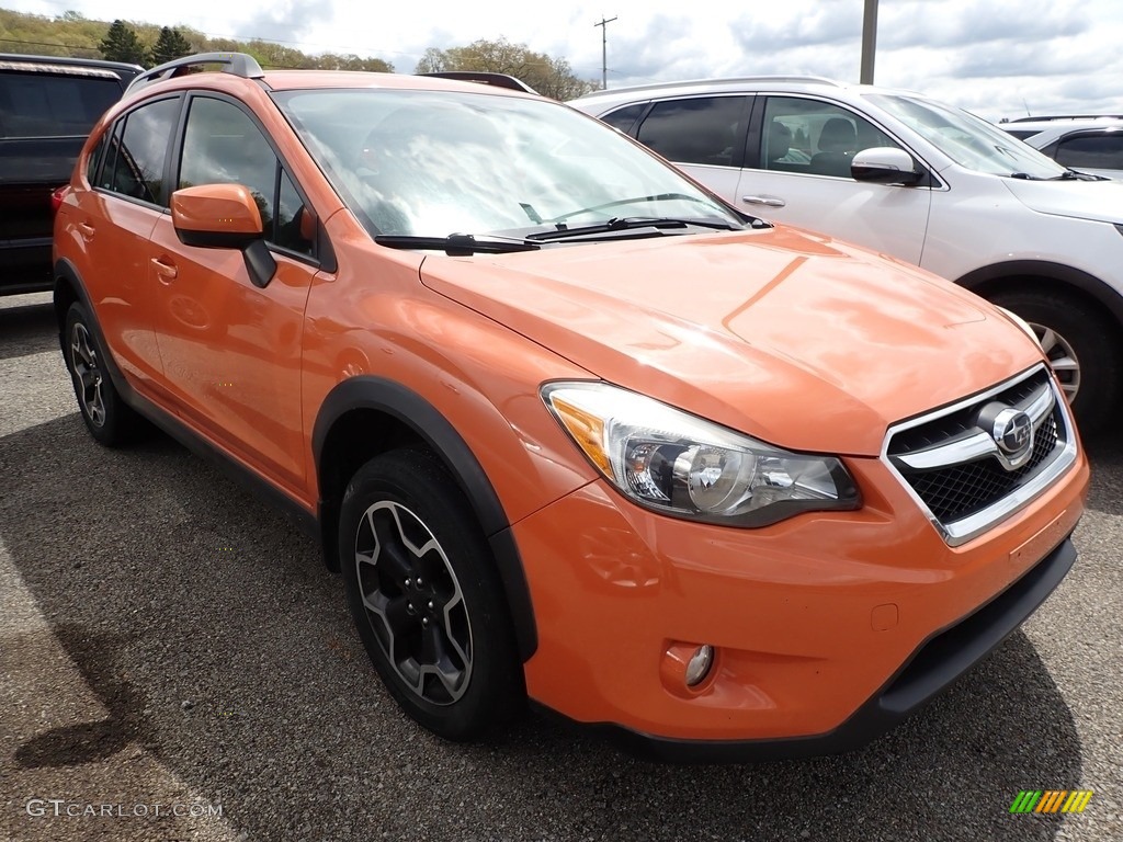 2013 XV Crosstrek 2.0 Premium - Tangerine Orange Pearl / Black photo #3